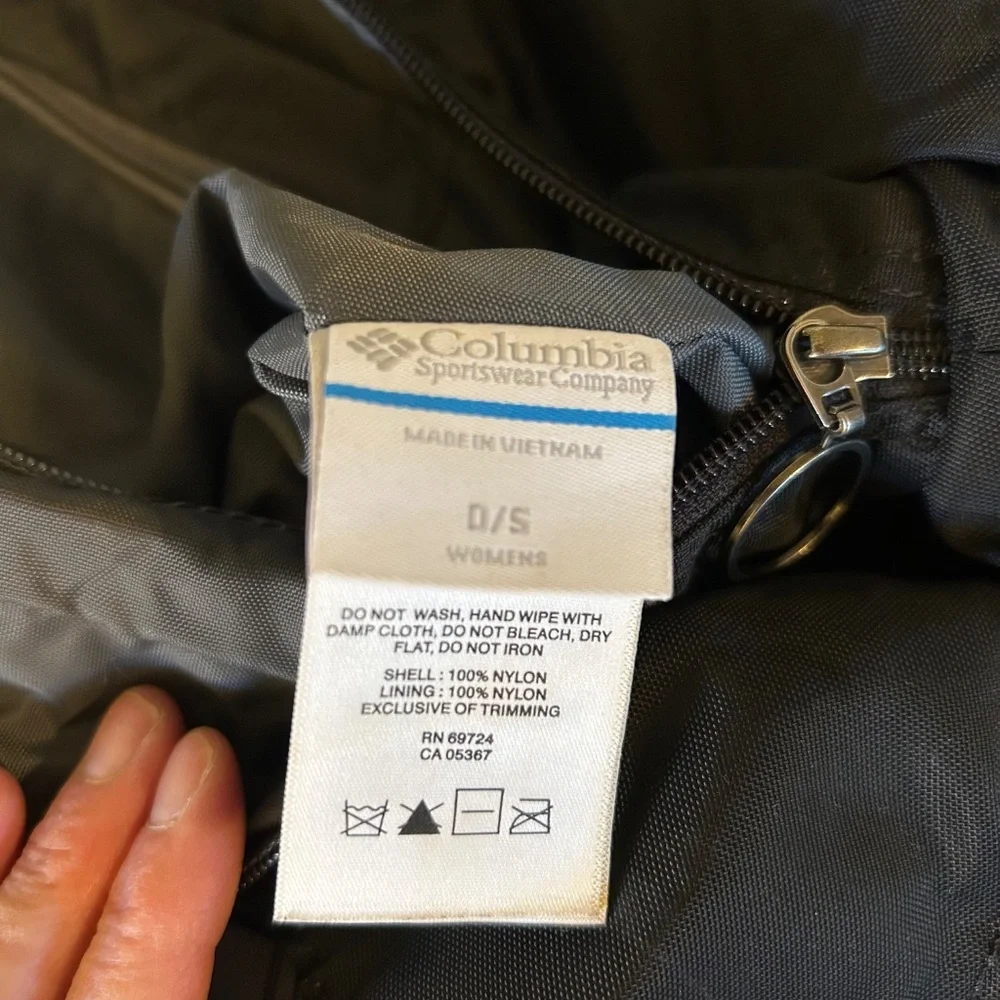 Columbia Nylon Bag Many Sections Expandable Black Gray‎